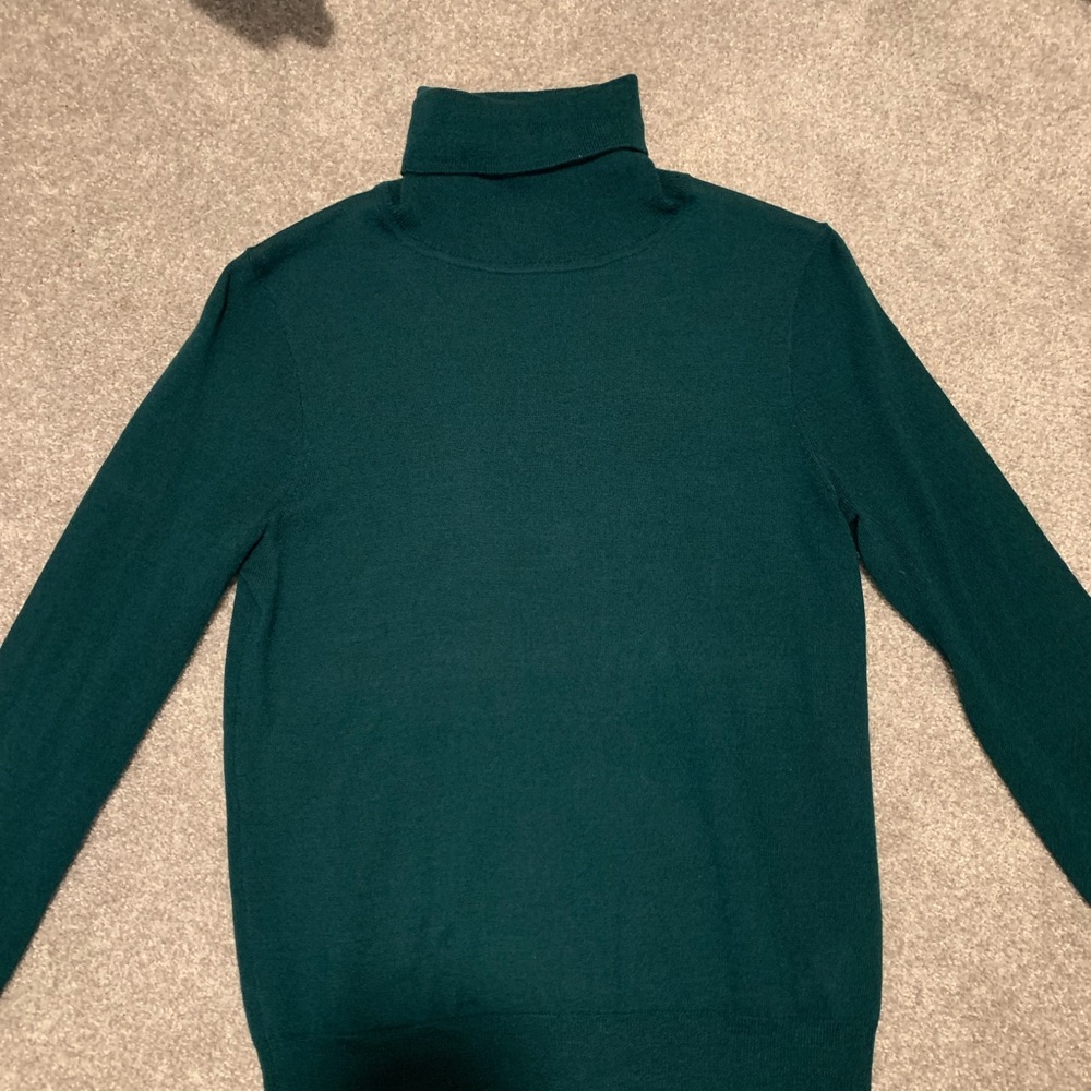Green merino wool turtle neck size s